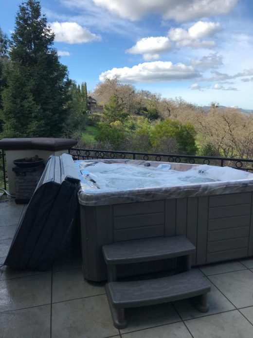 Master Spas Hot Tub On Balcony 7844