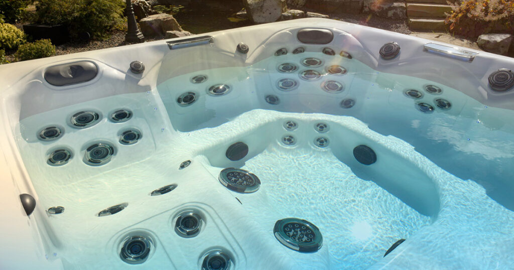 Hot tub chlorine FAQ: Total vs free chlorine - Master Spas Blog