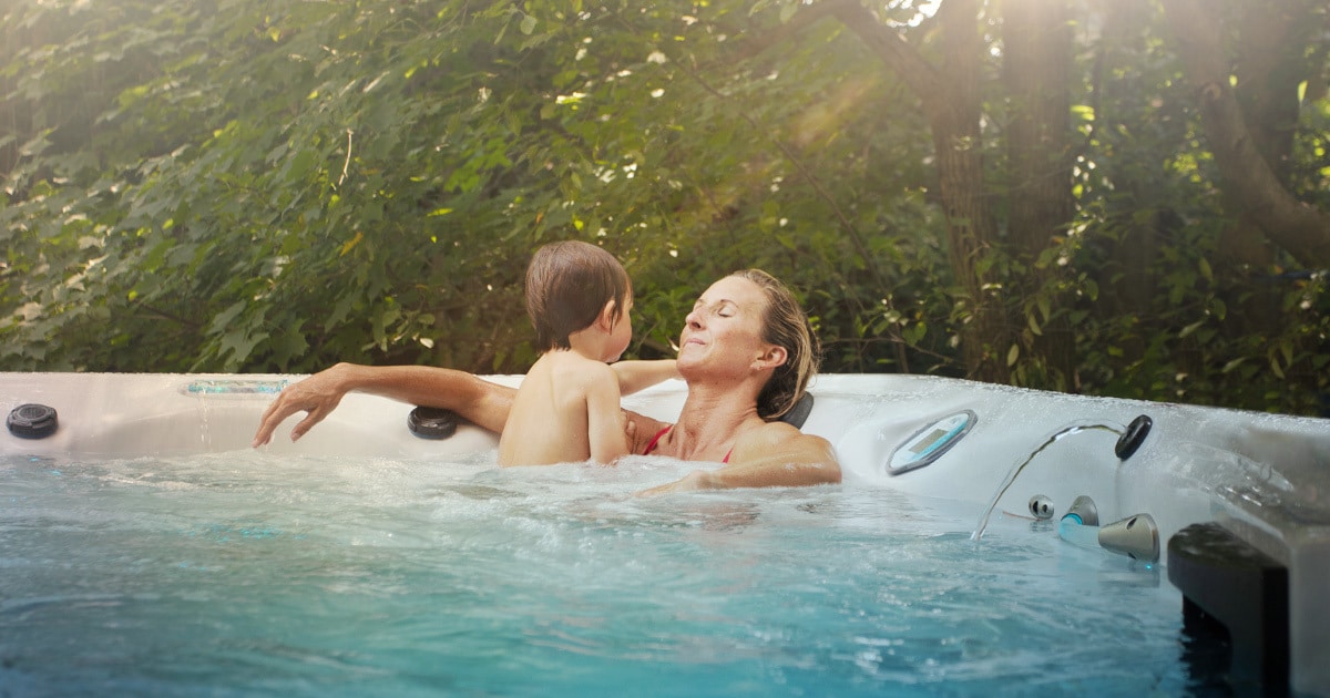 are-private-swim-lessons-worth-it-teaching-kids-to-swim-master-spas-blog