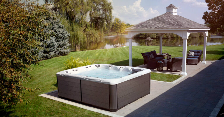 Summer soaking: Keep hot tub temperature in range - Master Spas Blog