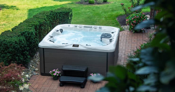 saltwater vs traditional hot tub